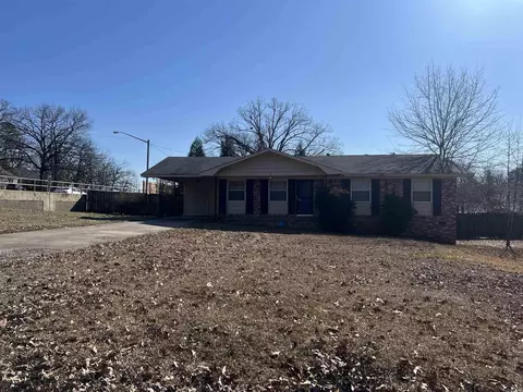 1 Eastbrook Cir, Little Rock, AR 72205