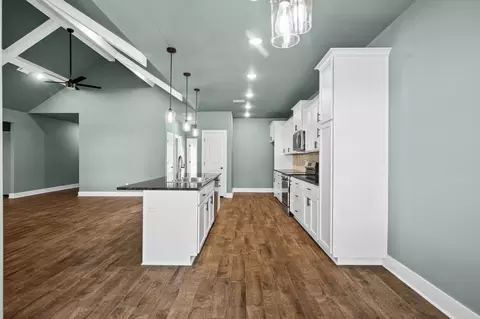 Entry Way - 115 Michelle Dr, Beebe, AR 72012 photo 2 of 2