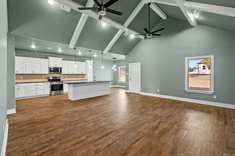 Living - 115 Michelle Dr, Beebe, AR 72012 photo 1 of 3