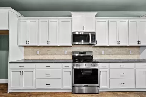 Kitchen - 115 Michelle Dr, Beebe, AR 72012 photo 3 of 3