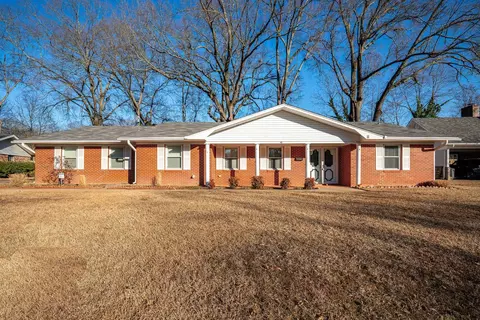 11 Williamsburg Ct, Conway, AR 72034 photo 1
