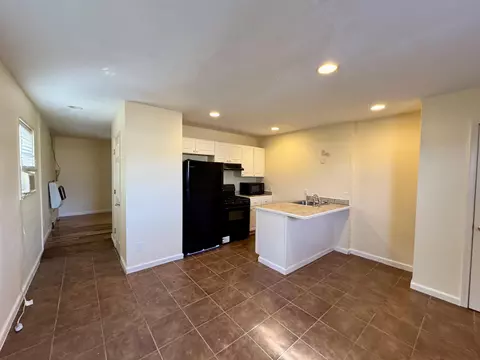 Entry Way - 104 W Main St, Melbourne, AR 72556 photo 1 of 1