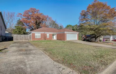 808 Fox Ridge Dr, Benton, AR 72019 photo 2