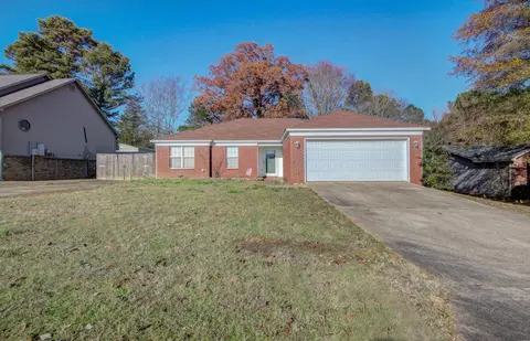 808 Fox Ridge Dr, Benton, AR 72019 photo 1