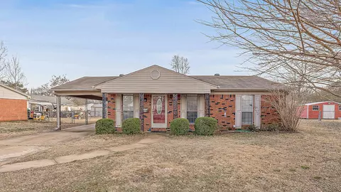 1233 2nd, Trumann, AR 72472 photo 1