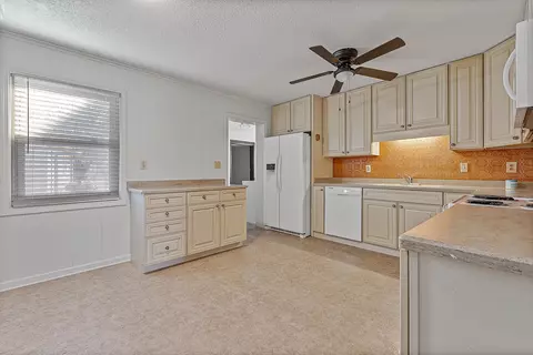 1233 2nd, Trumann, AR 72472 photo 5