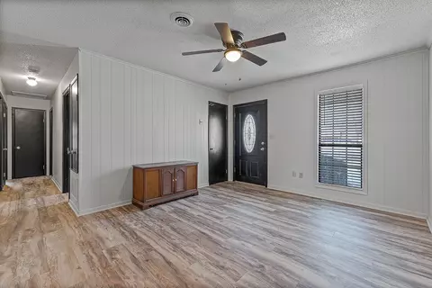 1233 2nd, Trumann, AR 72472 photo 3