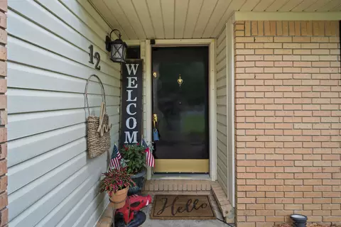 Entry Way - 12 W Post Oak Dr, Conway, AR 72034 photo 1 of 2