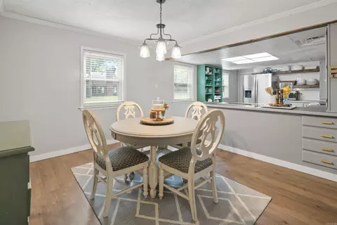 Dining - 12 W Post Oak Dr, Conway, AR 72034 photo 1 of 3