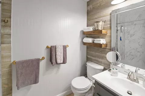 Bath - 12 W Post Oak Dr, Conway, AR 72034 photo 1 of 5