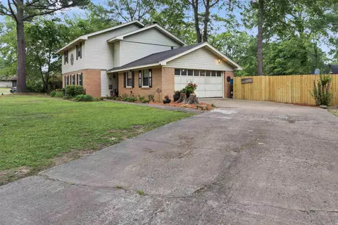 Exterior - 12 W Post Oak Dr, Conway, AR 72034 photo 3 of 7