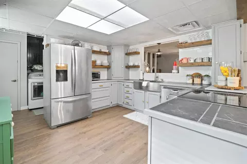 Kitchen - 12 W Post Oak Dr, Conway, AR 72034 photo 2 of 2