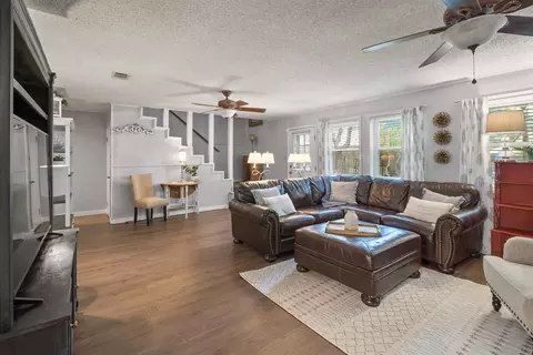 Living - 12 W Post Oak Dr, Conway, AR 72034 photo 3 of 4