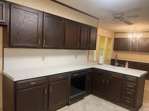 7 Cromwell Cv, Pine Bluff, AR 71603 photo 3