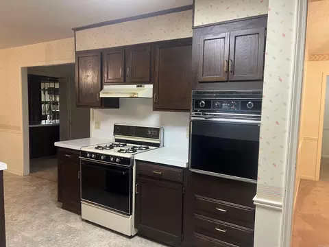 7 Cromwell Cv, Pine Bluff, AR 71603 photo 4