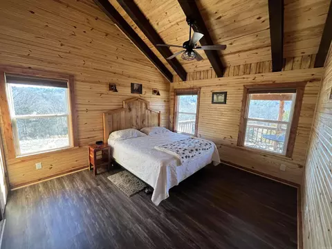 Bedroom - 127 Lark Ln, Mena, AR 71953 photo 1 of 2