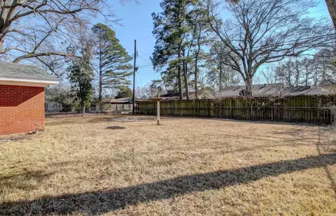 Exterior - 2306 W 38th Ave, Pine Bluff, AR 71603 photo 5 of 9