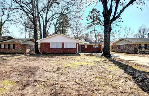 Exterior - 2306 W 38th Ave, Pine Bluff, AR 71603 photo 2 of 9