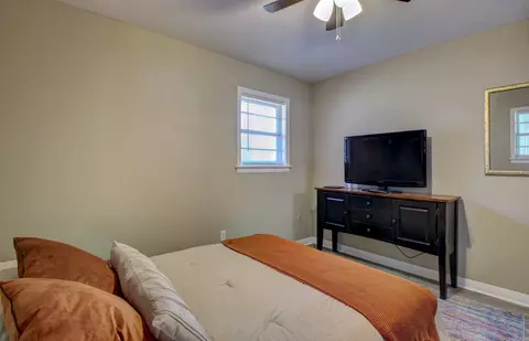 Bedroom - 2306 W 38th Ave, Pine Bluff, AR 71603 photo 2 of 11