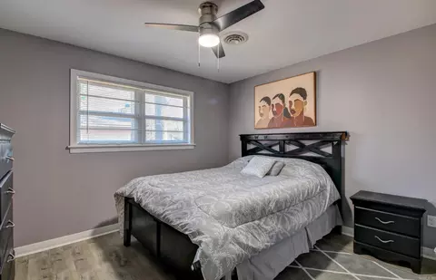 Bedroom - 2306 W 38th Ave, Pine Bluff, AR 71603 photo 5 of 11