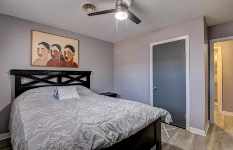 Bedroom - 2306 W 38th Ave, Pine Bluff, AR 71603 photo 6 of 11