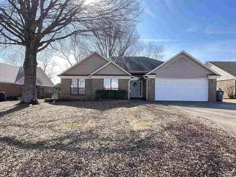 1212 Rehoboth Dr, Searcy, AR 72143