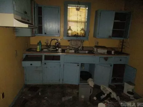 713 S Plum St, Pine Bluff, AR 71603 photo 3