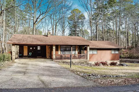 8 Castillo Ln, Hot Springs Village, AR 71909