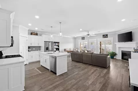 36 Hanna Loop, Maumelle, AR 72113 photo 4