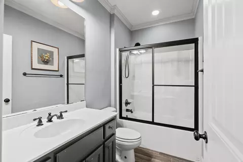 Bath - 4025 Newcastle Dr, Conway, AR 72032 photo 1 of 3