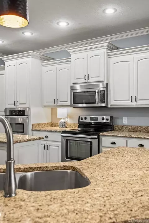 Kitchen - 4025 Newcastle Dr, Conway, AR 72032 photo 1 of 6