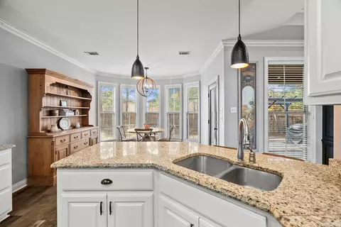 Kitchen - 4025 Newcastle Dr, Conway, AR 72032 photo 4 of 6