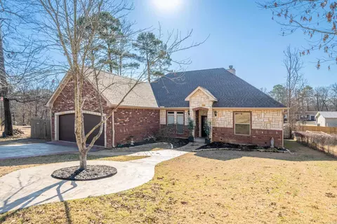 136 Green Mountain Ct, Hot Springs, AR 71913