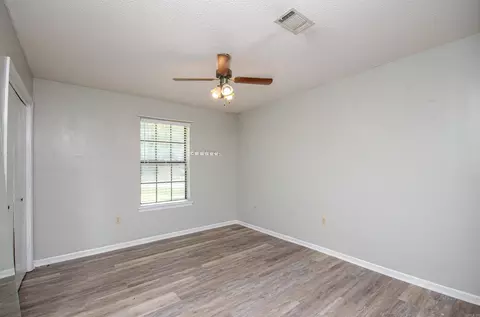 Bedroom - 19 Morningside Dr, Conway, AR 72034 photo 6 of 8