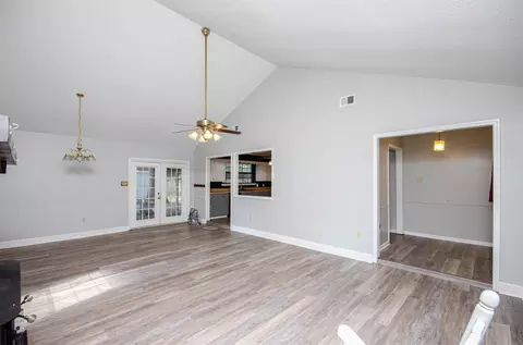 Living - 19 Morningside Dr, Conway, AR 72034 photo 4 of 4