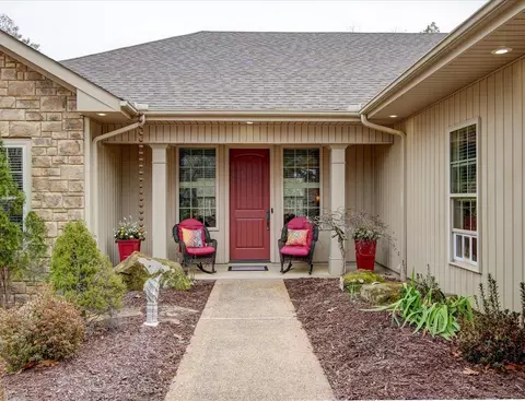 7 Sergio Dr, Hot Springs Village, AR 71909