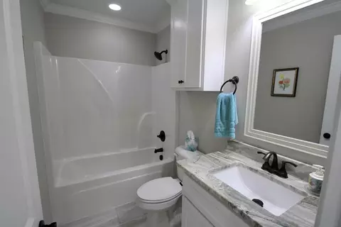Bath - 608 Lucy Ln, Alexander, AR 72002 photo 6 of 6