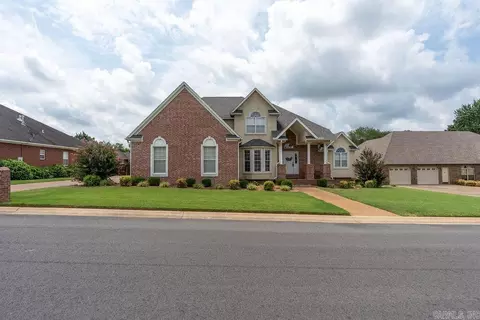 117 Belle Meade Dr, Searcy, AR 72143