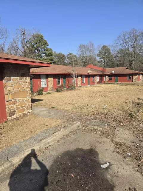 901 E 29th Ave, Pine Bluff, AR 71601 photo 1