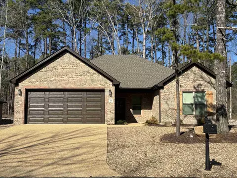 16 Sacedon Ln, Hot Springs Village, AR 71909