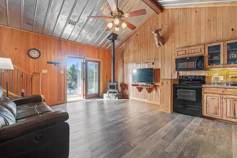Living - 4738 Highway 84, Bismarck, AR 71929 photo 2 of 5