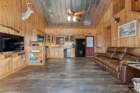 Living - 4738 Highway 84, Bismarck, AR 71929 photo 1 of 5