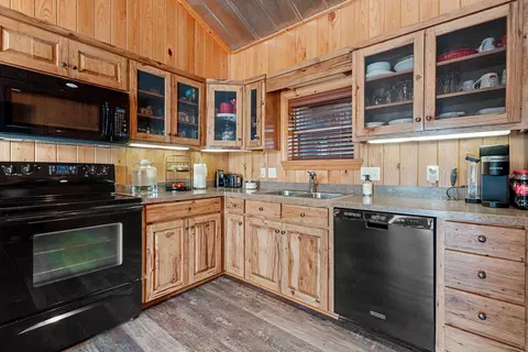 Kitchen - 4738 Highway 84, Bismarck, AR 71929 photo 1 of 2