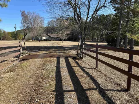 26 Greathouse Rd, Houston, AR 72070