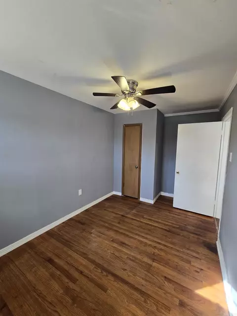 Bedroom - 402 W 15th Ave, Pine Bluff, AR 71601 photo 2 of 4