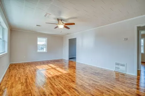 Living - 220 W 6th, Rector, AR 72461 photo 2 of 4