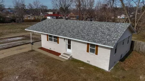 Exterior - 220 W 6th, Rector, AR 72461 photo 8 of 9