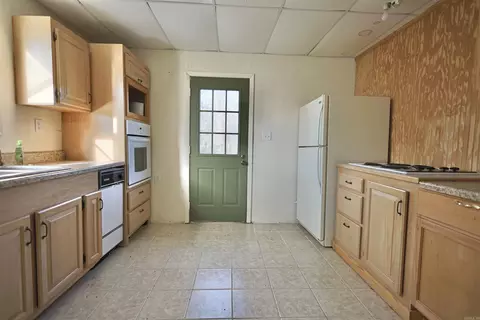 Kitchen - 2383 E Highway 270, Mount Ida, AR 71957 photo 2 of 3