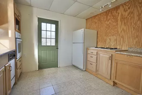 Kitchen - 2383 E Highway 270, Mount Ida, AR 71957 photo 1 of 3