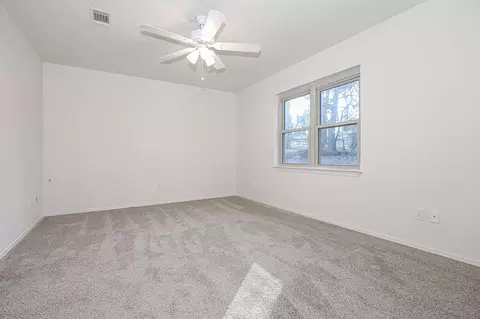 Bedroom - 1100 Smithers Dr, Benton, AR 72015 photo 10 of 12